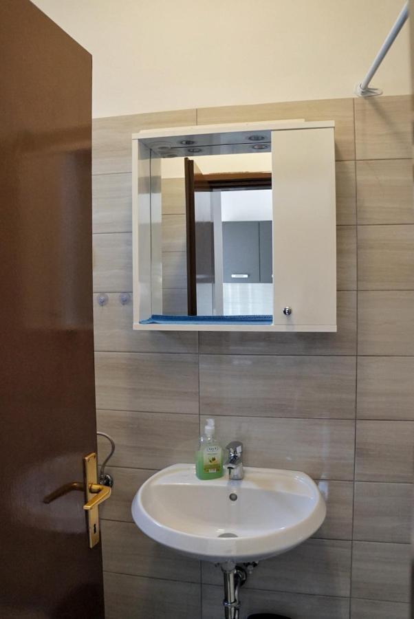 Apartmani Vesna Zambratija  Buitenkant foto