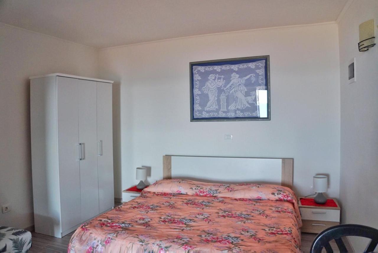 Apartmani Vesna Zambratija  Buitenkant foto