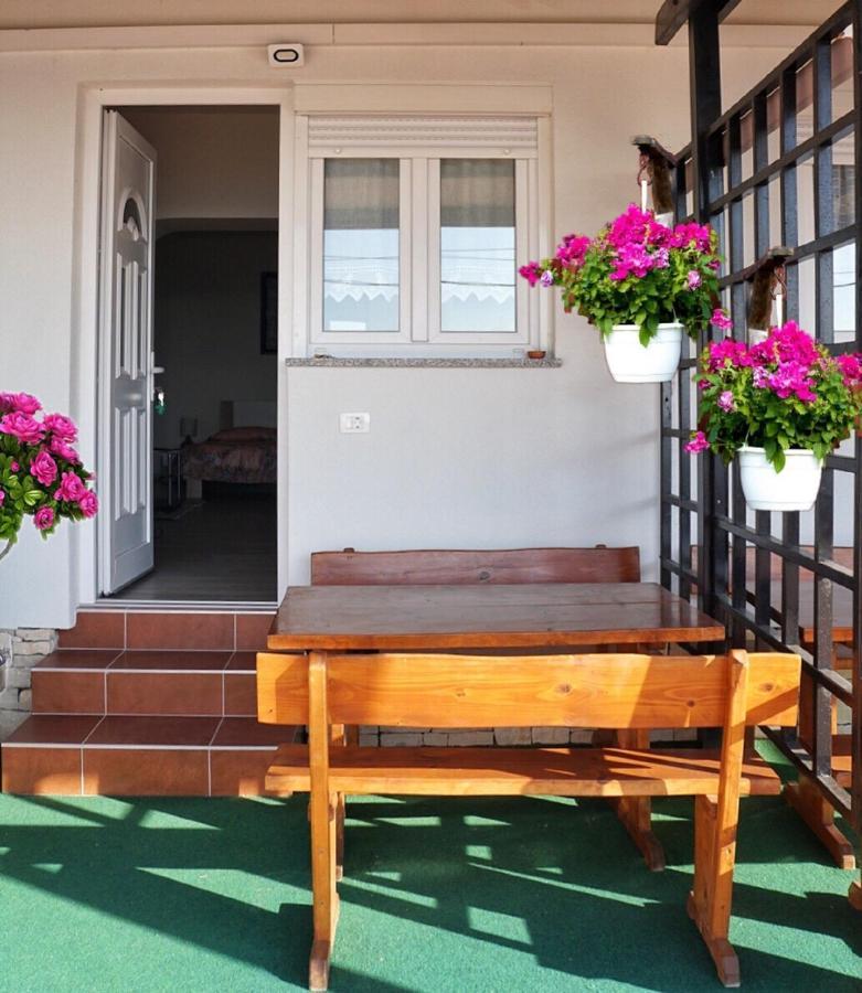 Apartmani Vesna Zambratija  Buitenkant foto