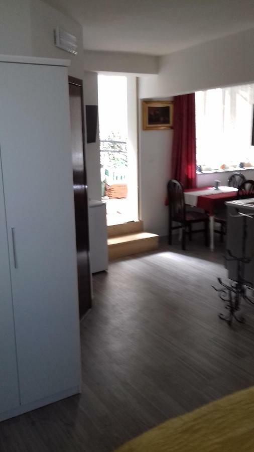 Apartmani Vesna Zambratija  Buitenkant foto